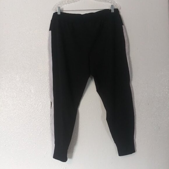 Avia women's size L (12-14) black and white jogger pants - Picture 4 of 12